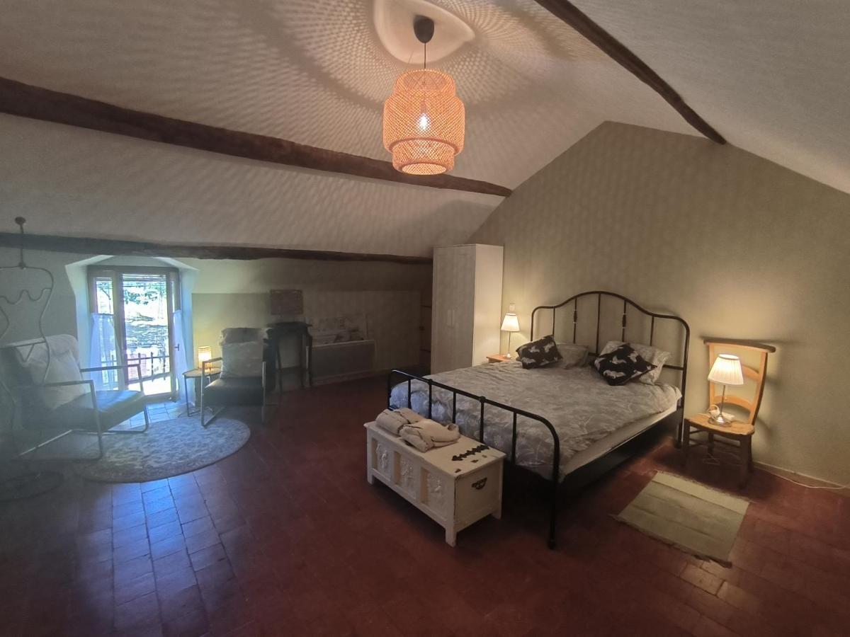 Chambres D'Hotes Montjouan Larochemillay Екстер'єр фото
