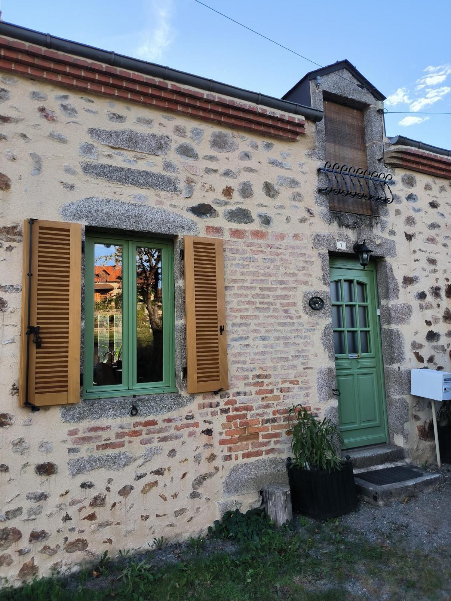 Chambres D'Hotes Montjouan Larochemillay Екстер'єр фото